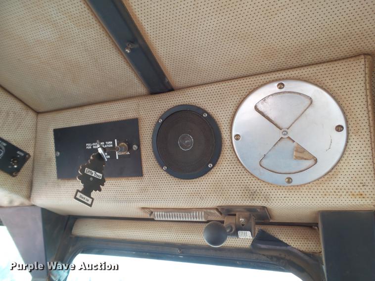 image for item DD1175 Case Tyler 4320 dry spreader applicator