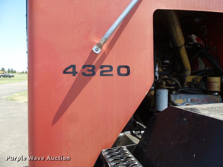 image for item DD1175 Case Tyler 4320 dry spreader applicator