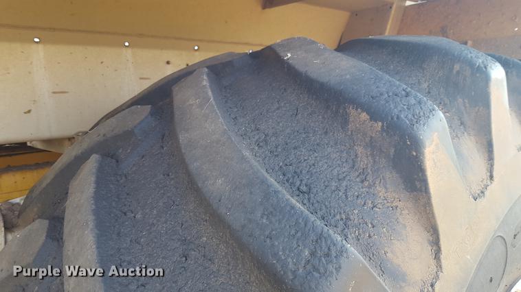 image for item DD1176 1999 Ag-Chem TerraGator 8104 dry spreader applicator