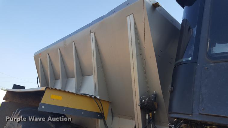 image for item DD1176 1999 Ag-Chem TerraGator 8104 dry spreader applicator