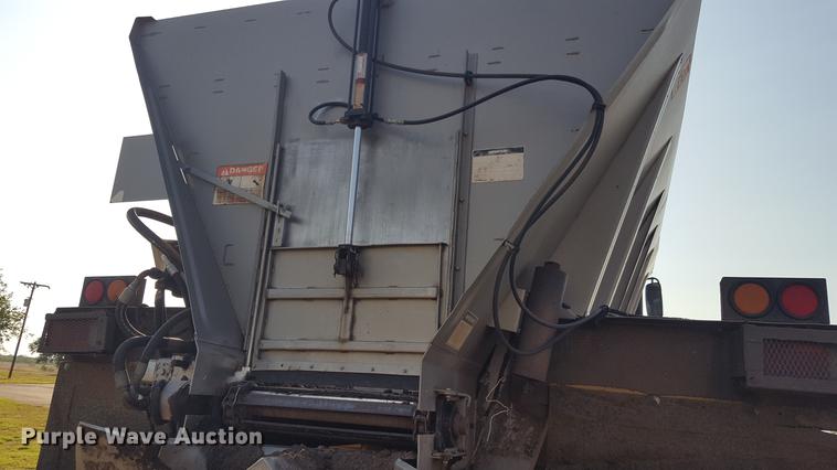 image for item DD1176 1999 Ag-Chem TerraGator 8104 dry spreader applicator