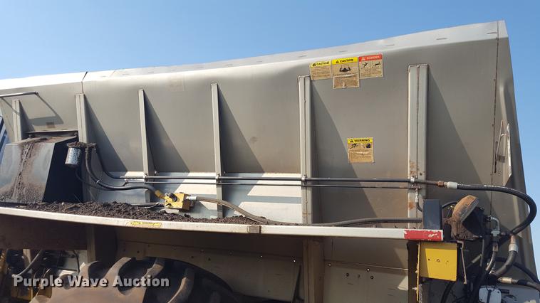 image for item DD1176 1999 Ag-Chem TerraGator 8104 dry spreader applicator