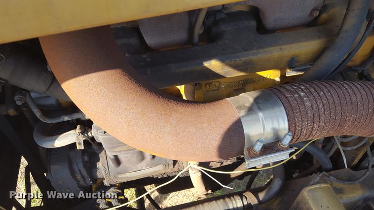 image for item DD1176 1999 Ag-Chem TerraGator 8104 dry spreader applicator