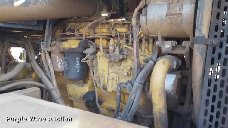 image for item DD1176 1999 Ag-Chem TerraGator 8104 dry spreader applicator