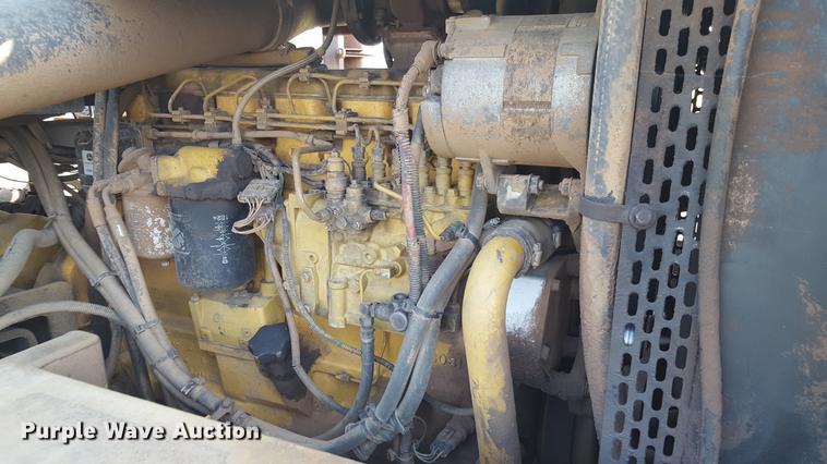 image for item DD1176 1999 Ag-Chem TerraGator 8104 dry spreader applicator