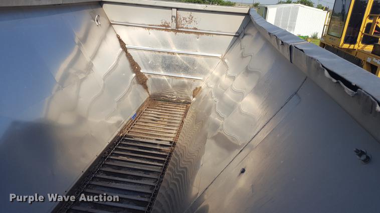 image for item DD1176 1999 Ag-Chem TerraGator 8104 dry spreader applicator