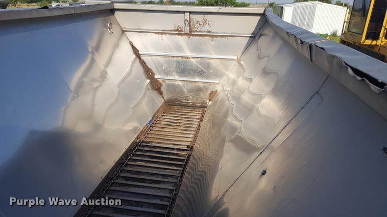 image for item DD1176 1999 Ag-Chem TerraGator 8104 dry spreader applicator