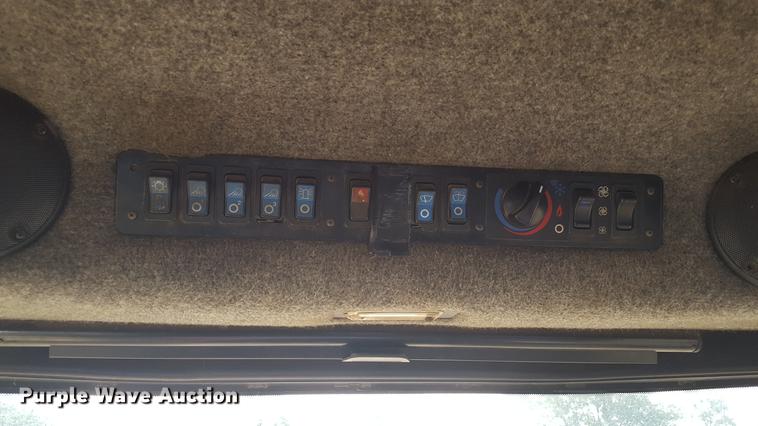 image for item DD1176 1999 Ag-Chem TerraGator 8104 dry spreader applicator