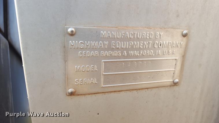 image for item DD1176 1999 Ag-Chem TerraGator 8104 dry spreader applicator