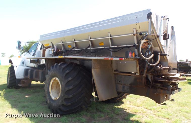 image for item DD1177 1995 GMC TopKick C6500 Stahly applicator truck