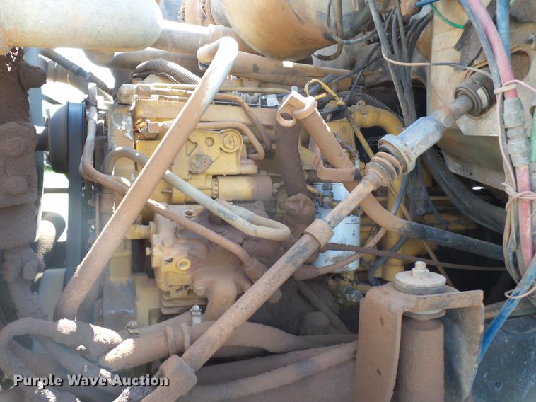 image for item DD1177 1995 GMC TopKick C6500 Stahly applicator truck