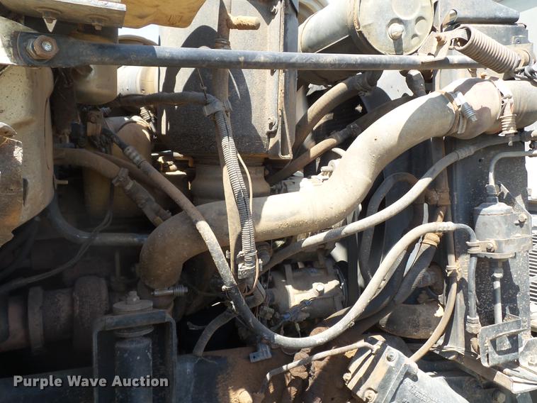 image for item DD1177 1995 GMC TopKick C6500 Stahly applicator truck