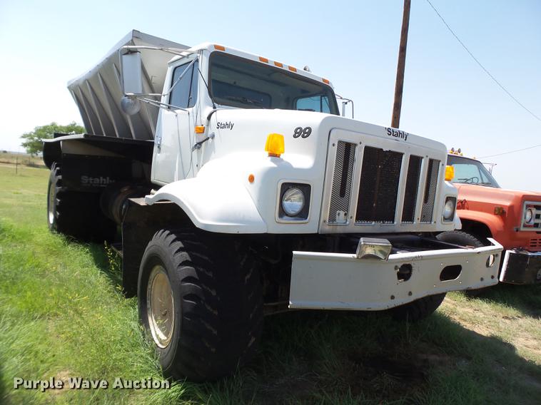 image for item DD1178 1998 International 2554 Stahly applicator truck