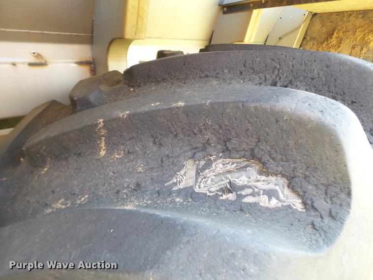 image for item DD1178 1998 International 2554 Stahly applicator truck