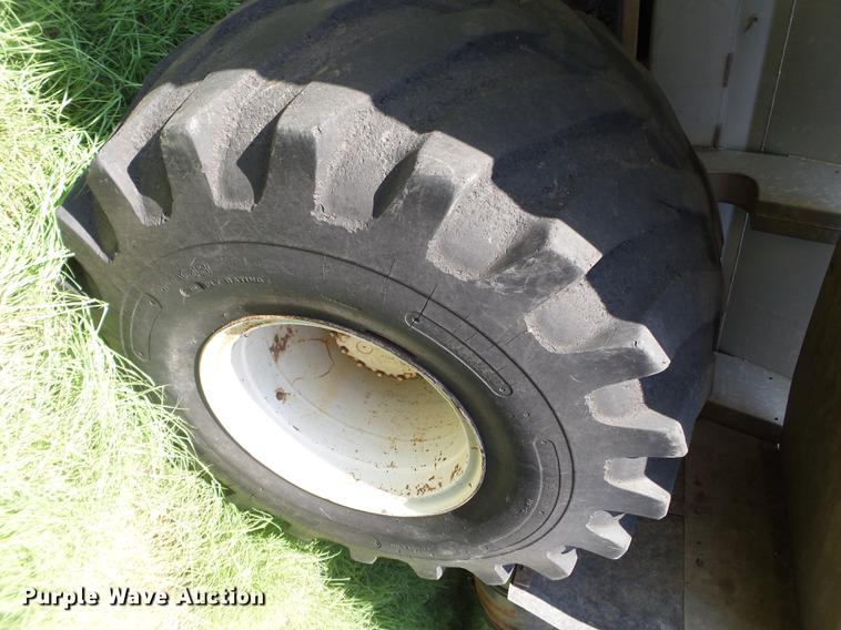 image for item DD1178 1998 International 2554 Stahly applicator truck