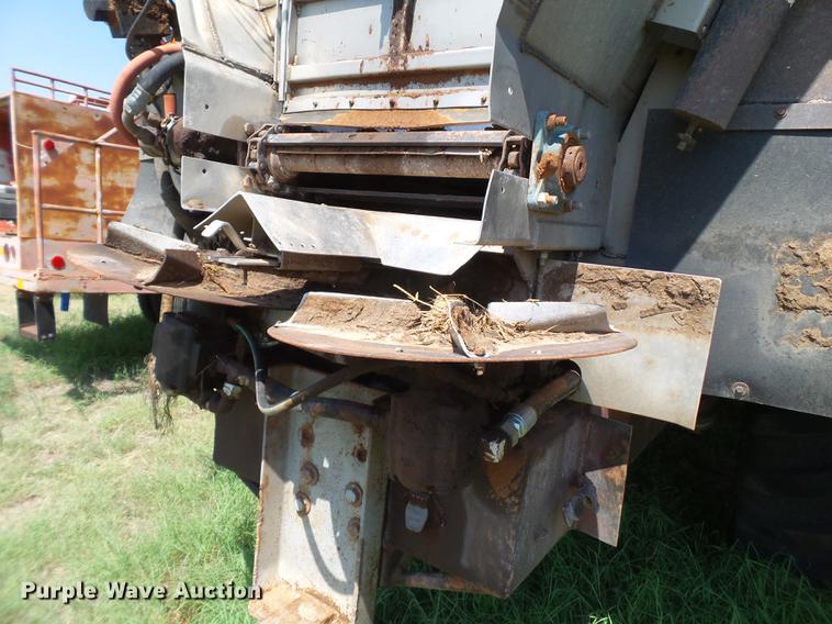 image for item DD1178 1998 International 2554 Stahly applicator truck