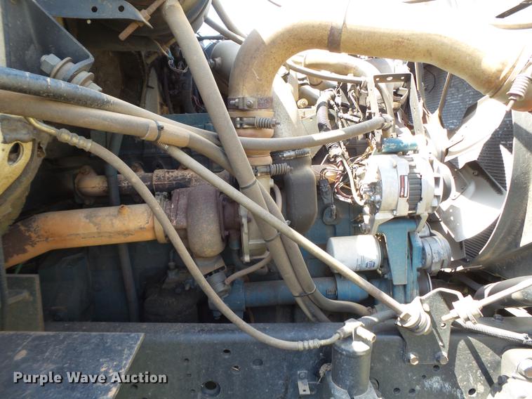 image for item DD1178 1998 International 2554 Stahly applicator truck