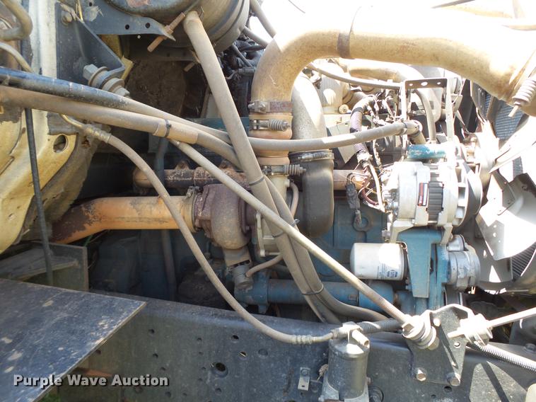 image for item DD1178 1998 International 2554 Stahly applicator truck