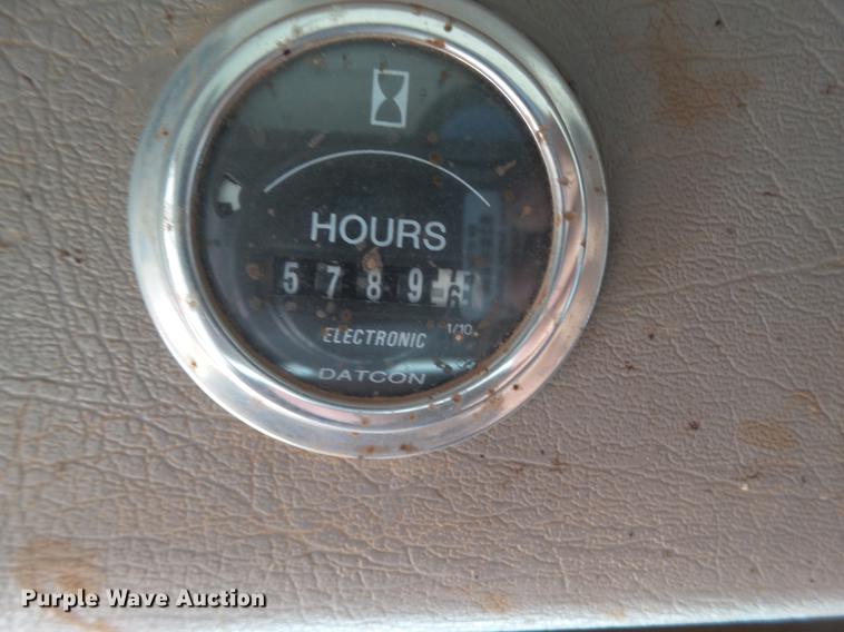 image for item DD1178 1998 International 2554 Stahly applicator truck