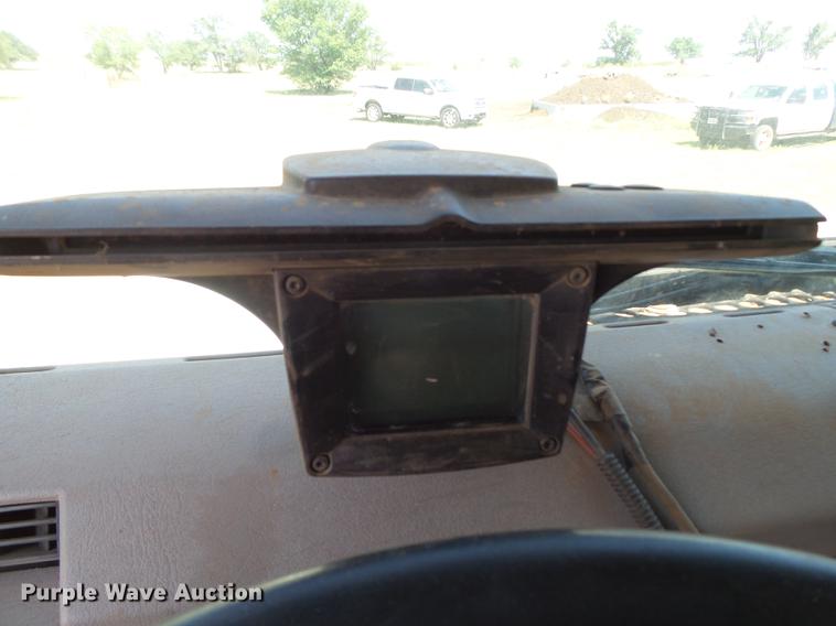 image for item DD1178 1998 International 2554 Stahly applicator truck