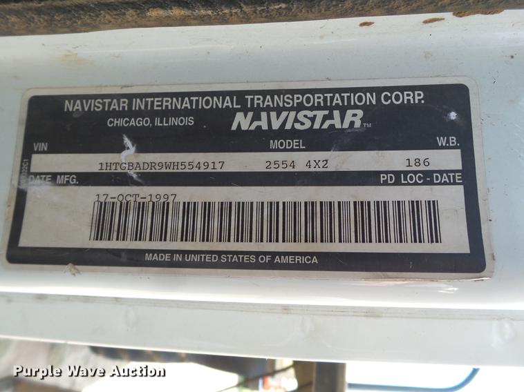 image for item DD1178 1998 International 2554 Stahly applicator truck