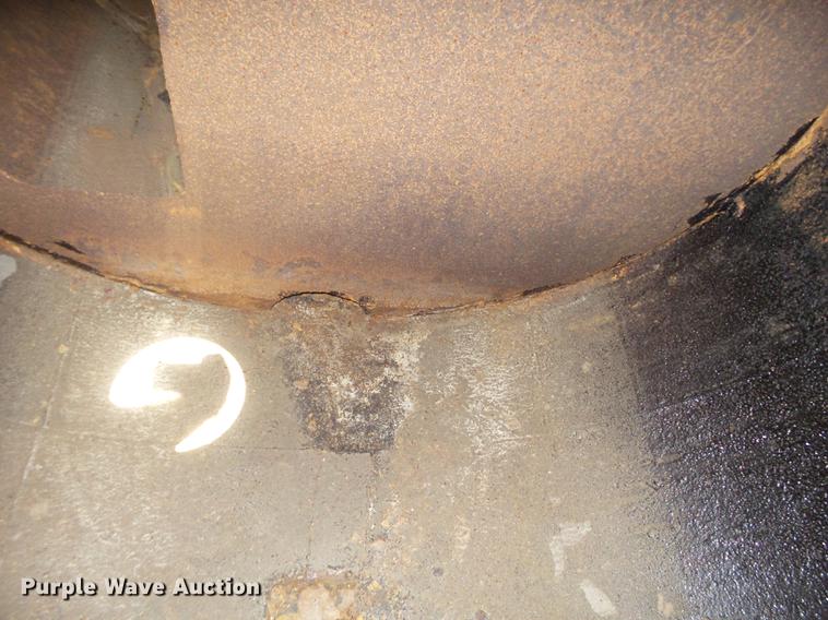 image for item DD1179 1977 GMC C65 tank truck