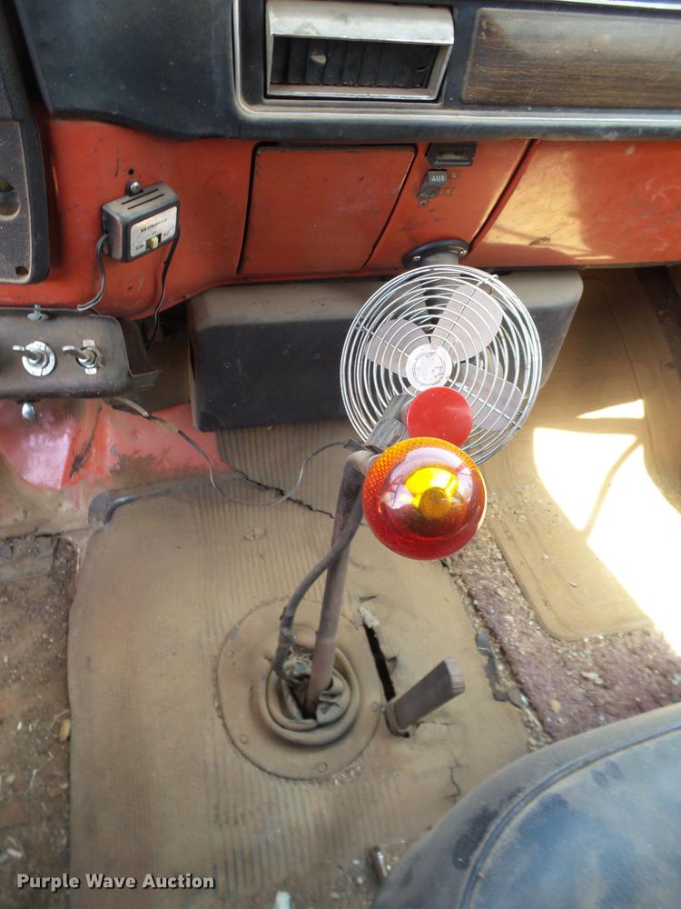 image for item DD1179 1977 GMC C65 tank truck