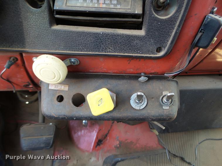 image for item DD1179 1977 GMC C65 tank truck