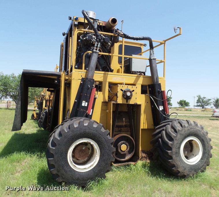 image for item DD1180 2010 Vermeer Wildcat SPB718 compost turner