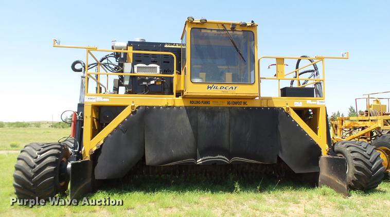 image for item DD1180 2010 Vermeer Wildcat SPB718 compost turner