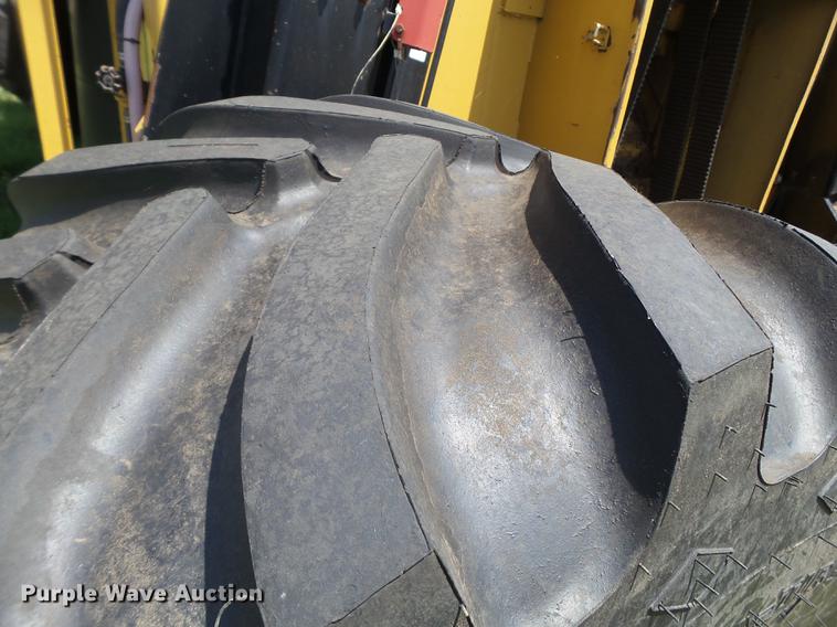 image for item DD1180 2010 Vermeer Wildcat SPB718 compost turner