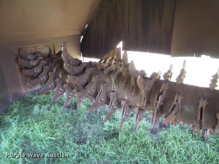 image for item DD1180 2010 Vermeer Wildcat SPB718 compost turner