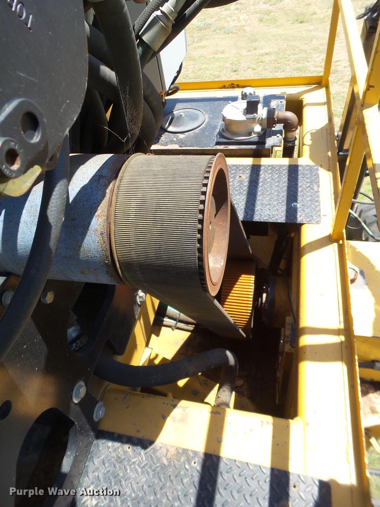 image for item DD1180 2010 Vermeer Wildcat SPB718 compost turner