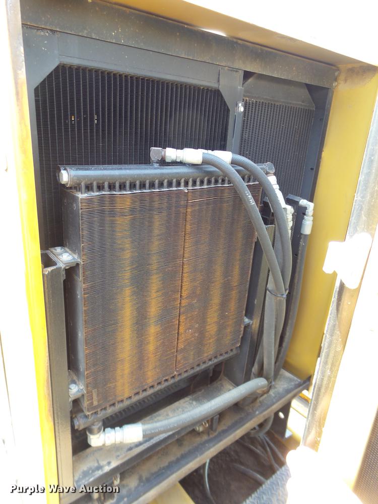 image for item DD1180 2010 Vermeer Wildcat SPB718 compost turner