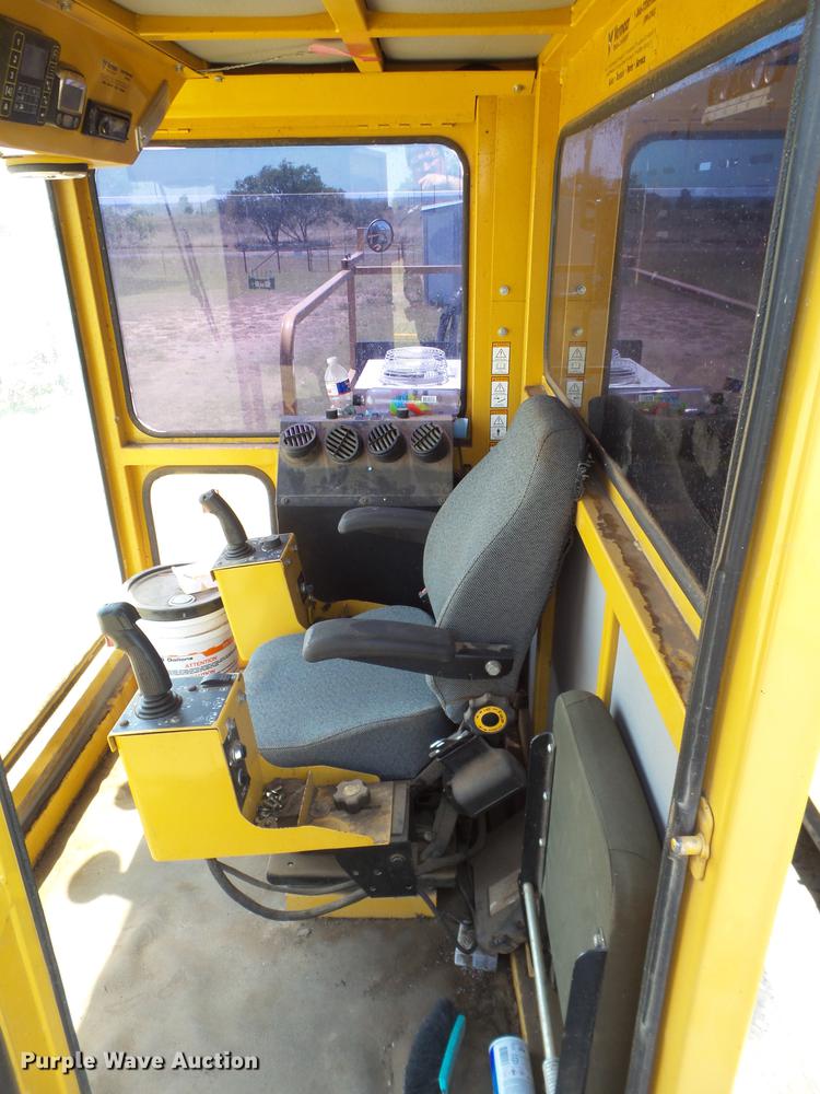 image for item DD1180 2010 Vermeer Wildcat SPB718 compost turner