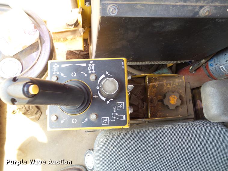 image for item DD1180 2010 Vermeer Wildcat SPB718 compost turner