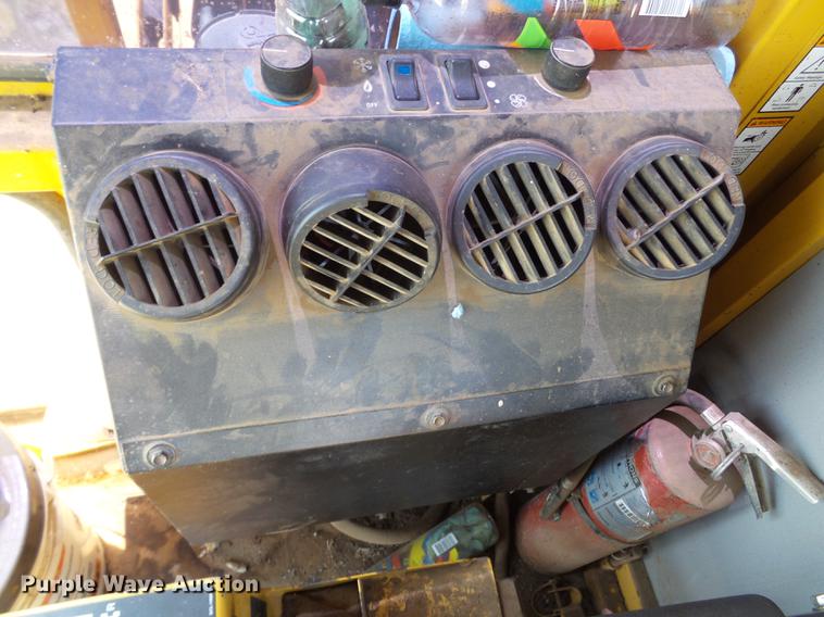 image for item DD1180 2010 Vermeer Wildcat SPB718 compost turner