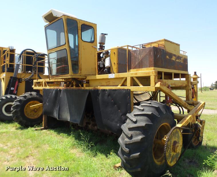 image for item DD1181 1982 Scarab compost turner