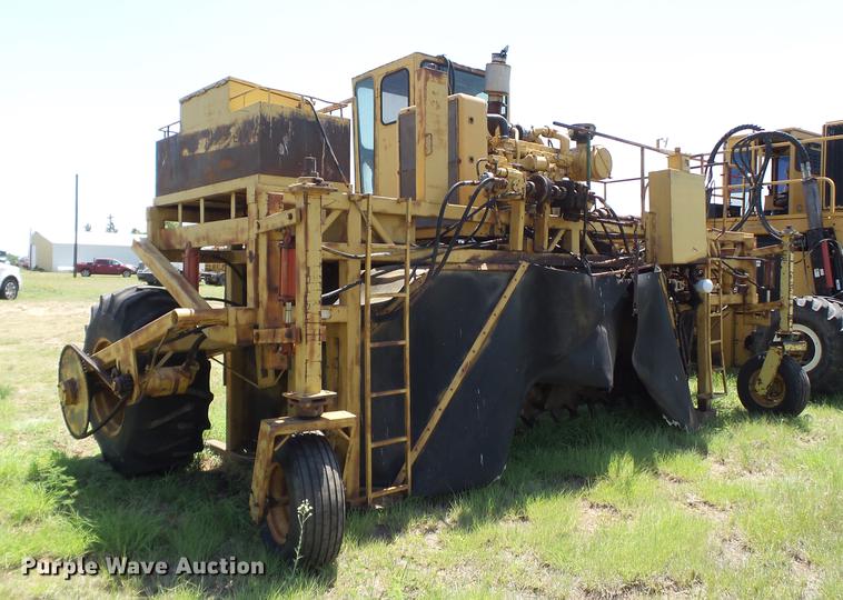 image for item DD1181 1982 Scarab compost turner