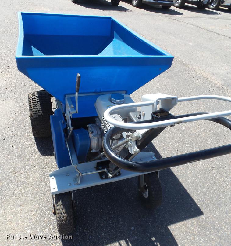 image for item EI9612 2013 Ecolawn ECO 200 applicator