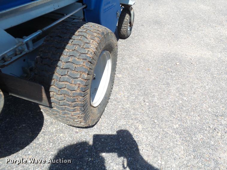 image for item EI9612 2013 Ecolawn ECO 200 applicator