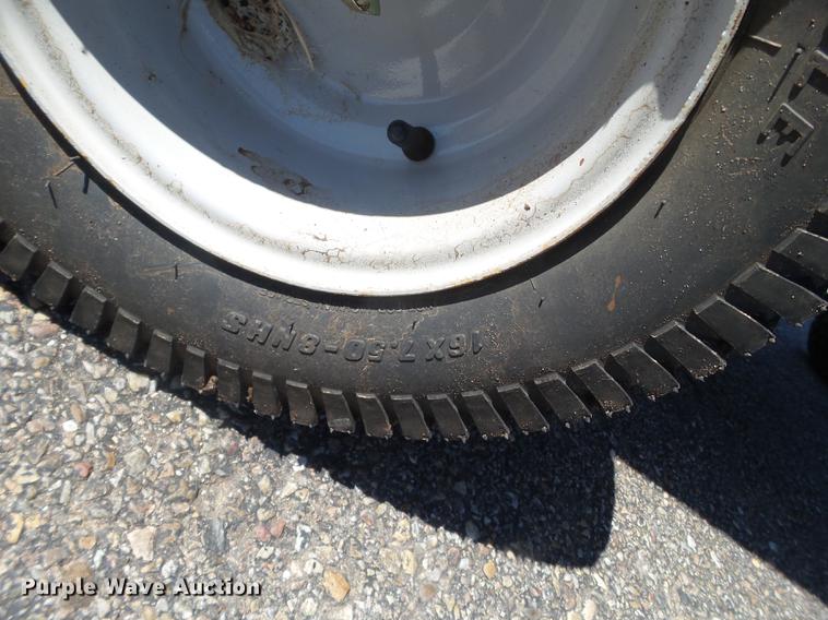 image for item EI9612 2013 Ecolawn ECO 200 applicator