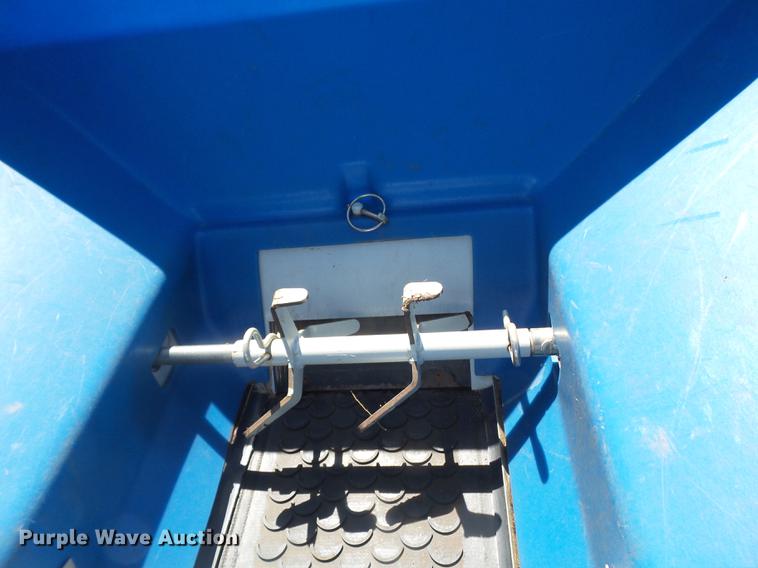 image for item EI9612 2013 Ecolawn ECO 200 applicator