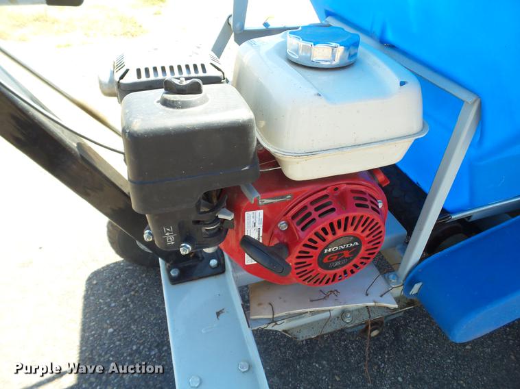 image for item EI9612 2013 Ecolawn ECO 200 applicator