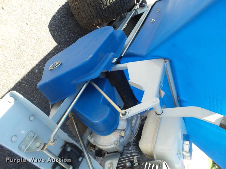 image for item EI9612 2013 Ecolawn ECO 200 applicator