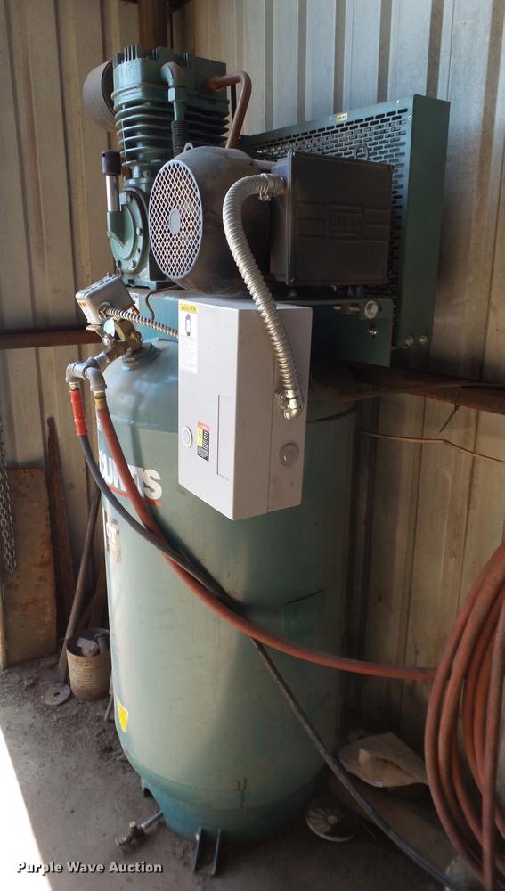 image for item EN9585 FS Curtis CT-75 air compressor