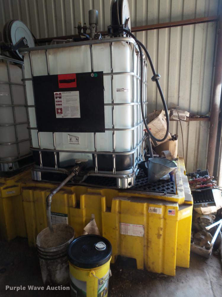 image for item EN9586 Shop oil service and containment system