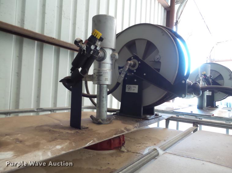 image for item EN9587 Shop oil service and containment system