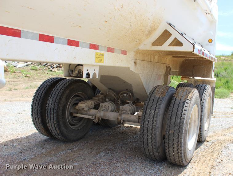 image for item BE9342 2017 Manac end dump trailer