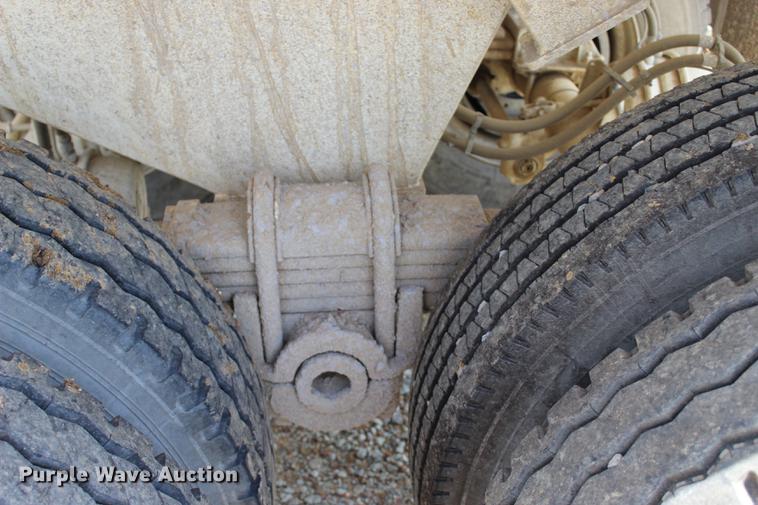 image for item BE9342 2017 Manac end dump trailer